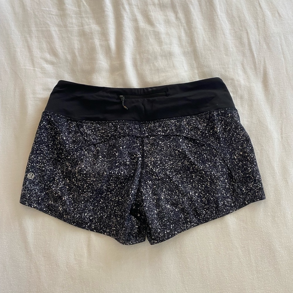 lululemon- run times 4” inch long tall shorts in mini splatter white black